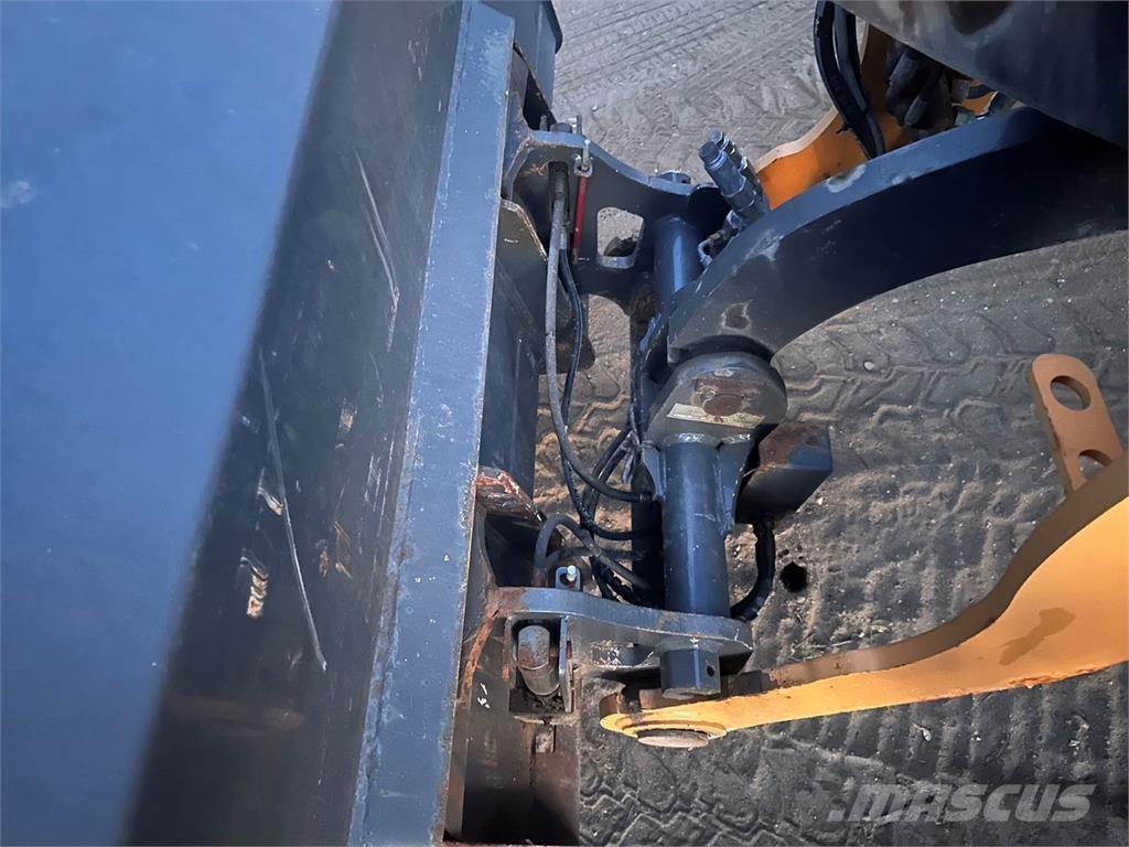 CASE 321F Læssemaskiner på hjul