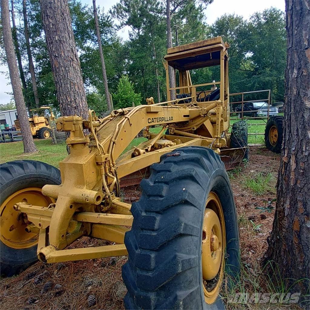 CAT 120 Vejhøvle / Gradere
