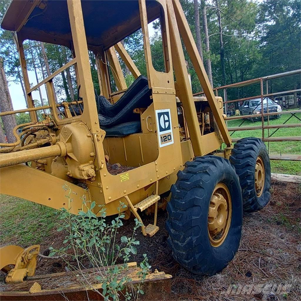 CAT 120 Vejhøvle / Gradere