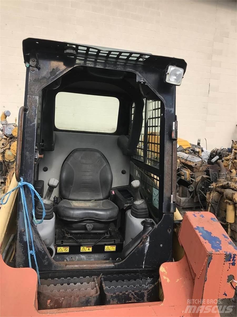 CAT 226B Minilæsser - skridstyret