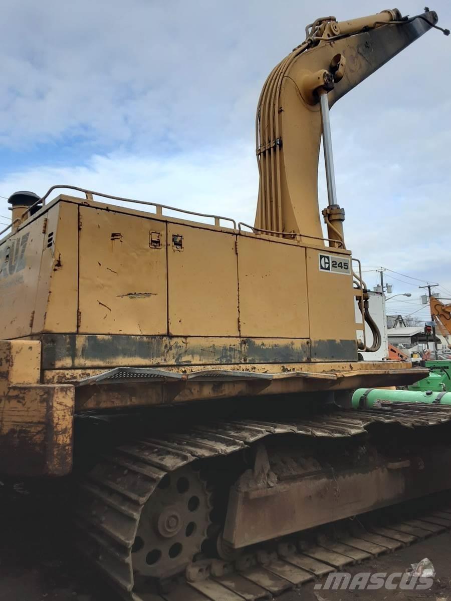 CAT 245 Gravemaskiner på larvebånd