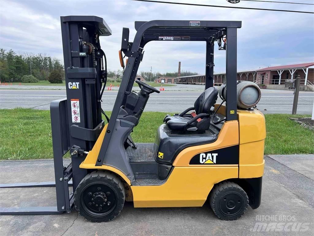 CAT 2C5000 Gaffeltrucks - andre