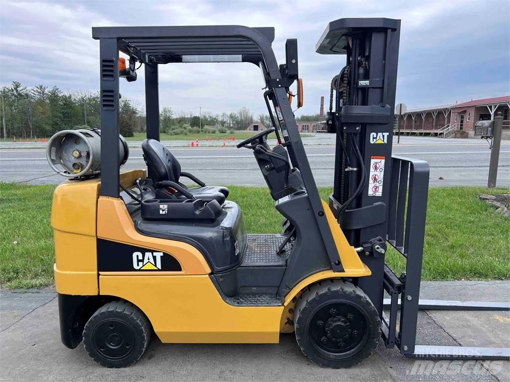 CAT 2C5000 Gaffeltrucks - andre