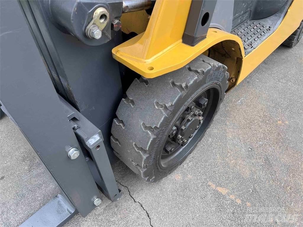 CAT 2C5000 Gaffeltrucks - andre