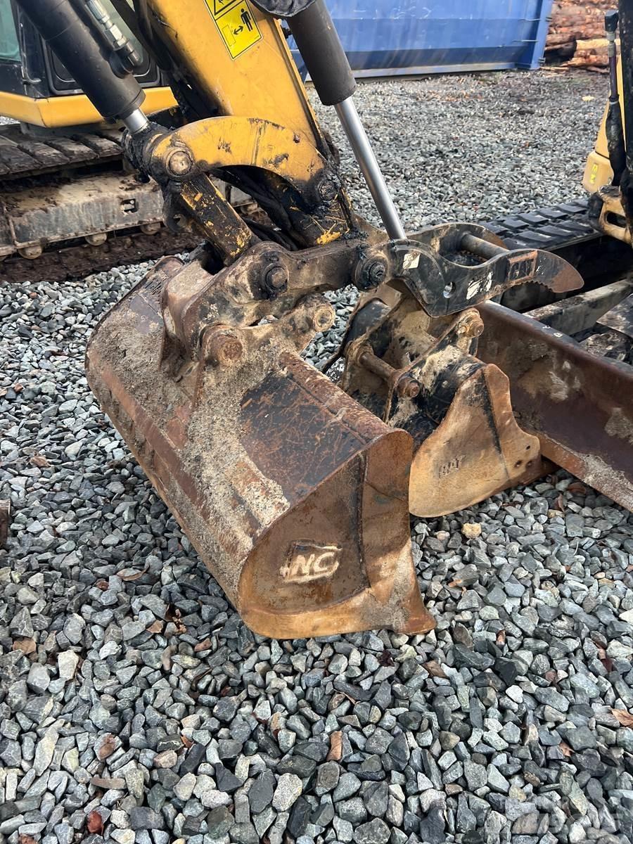 CAT 305 Minigravemaskiner