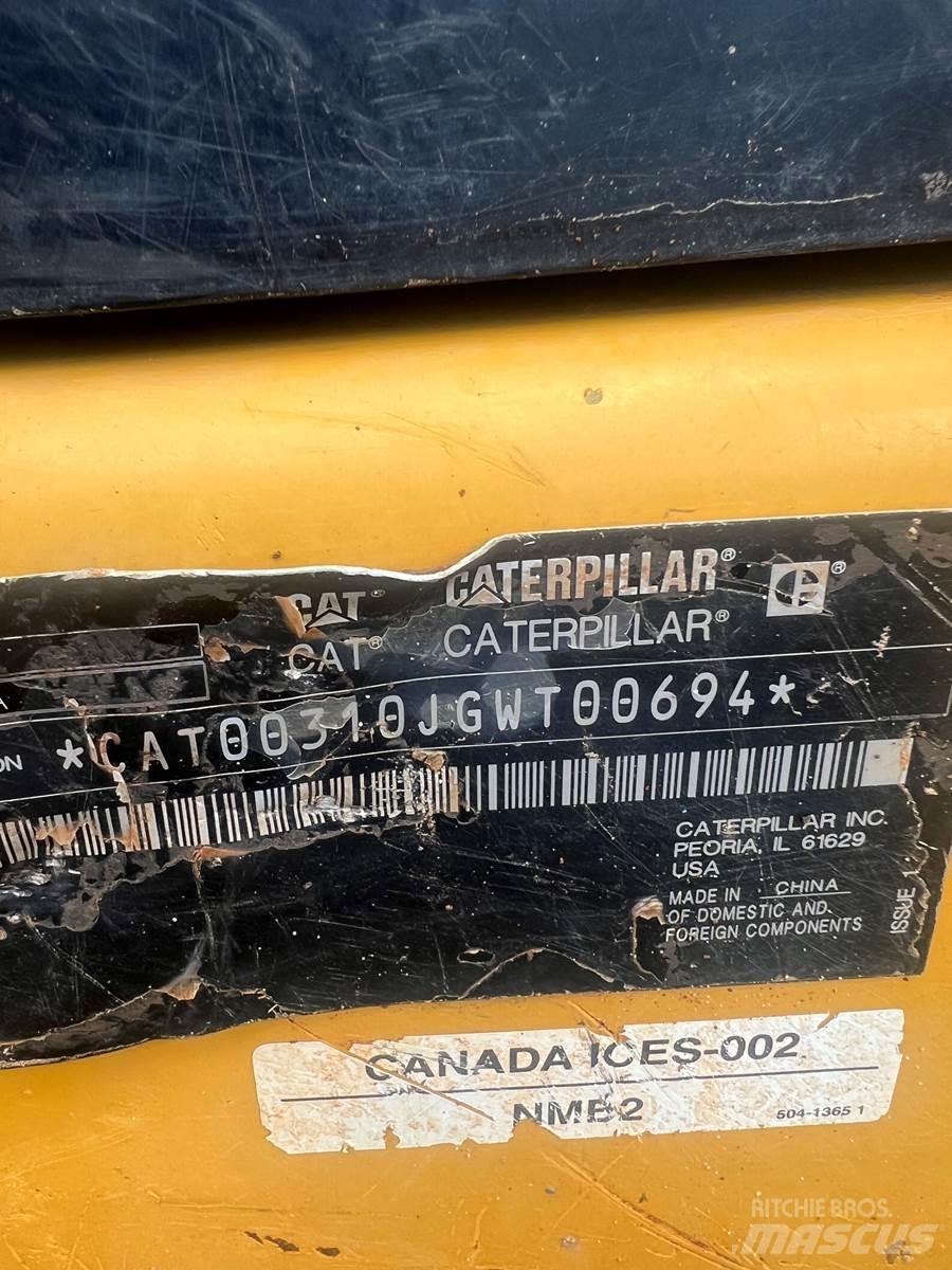CAT 310 Gravemaskiner på larvebånd