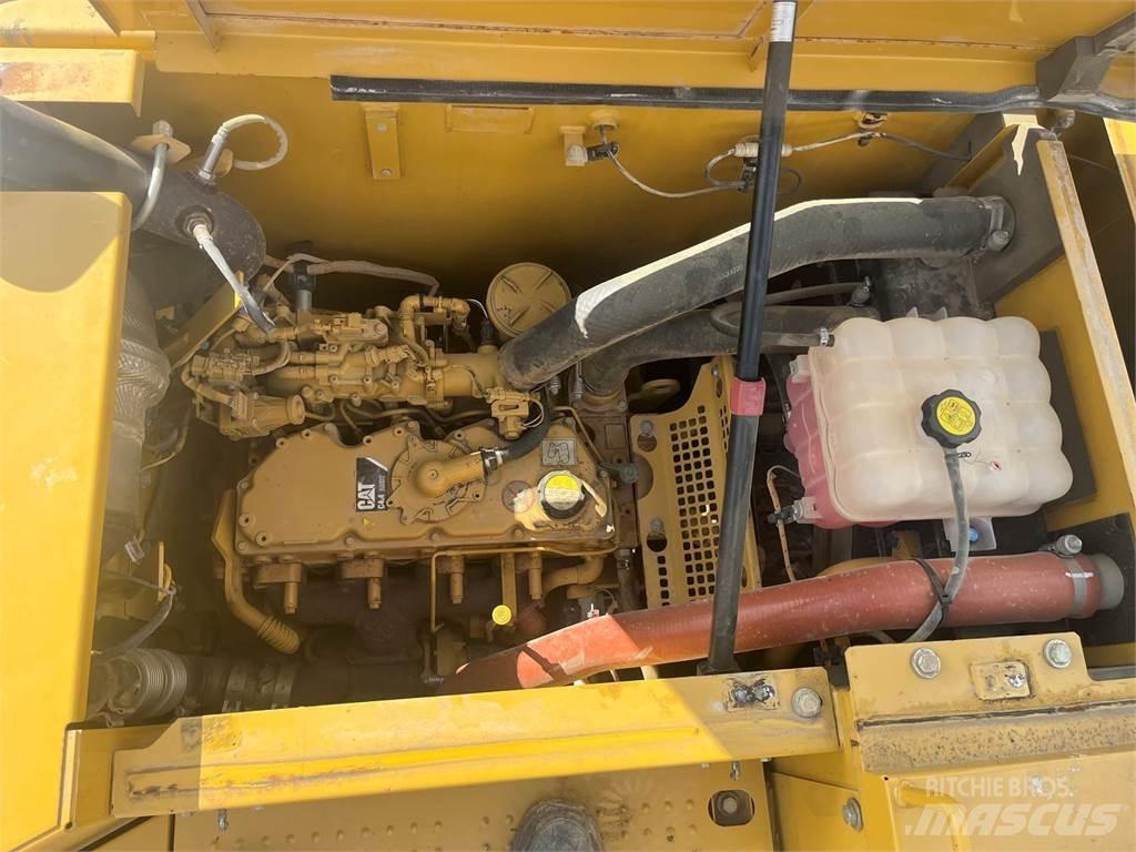 CAT 313FL Gravemaskiner på larvebånd
