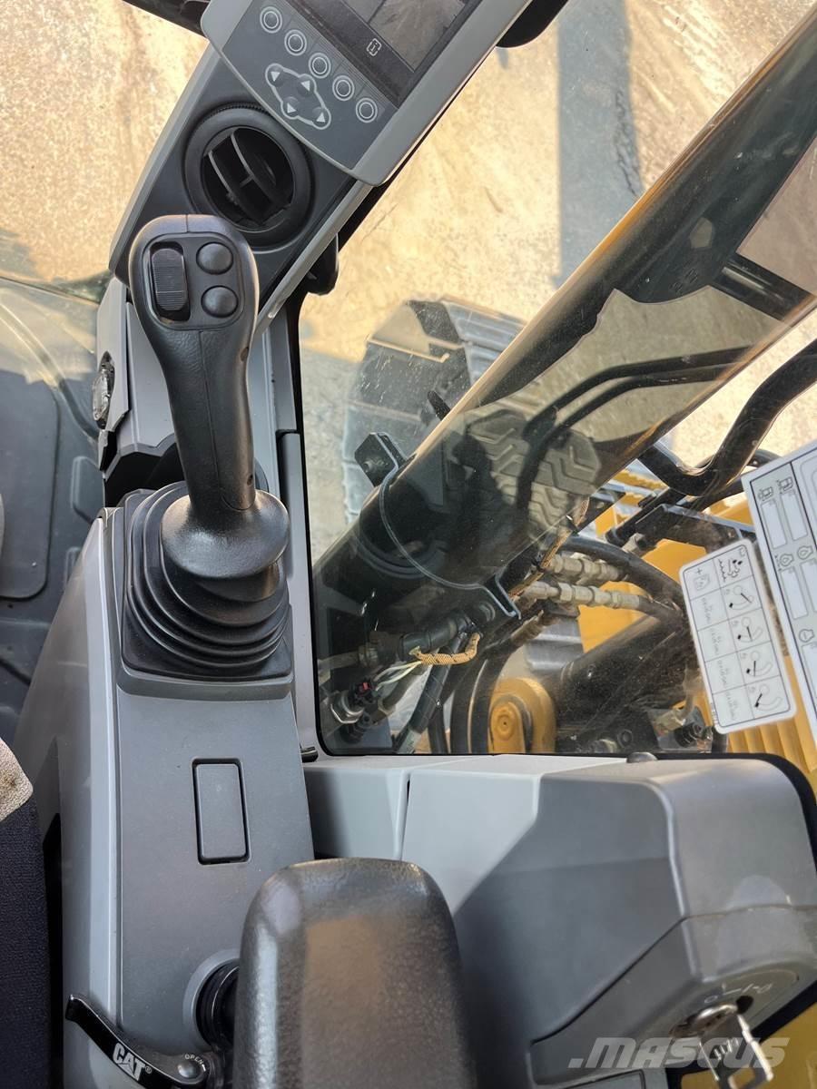 CAT 313FL Gravemaskiner på larvebånd