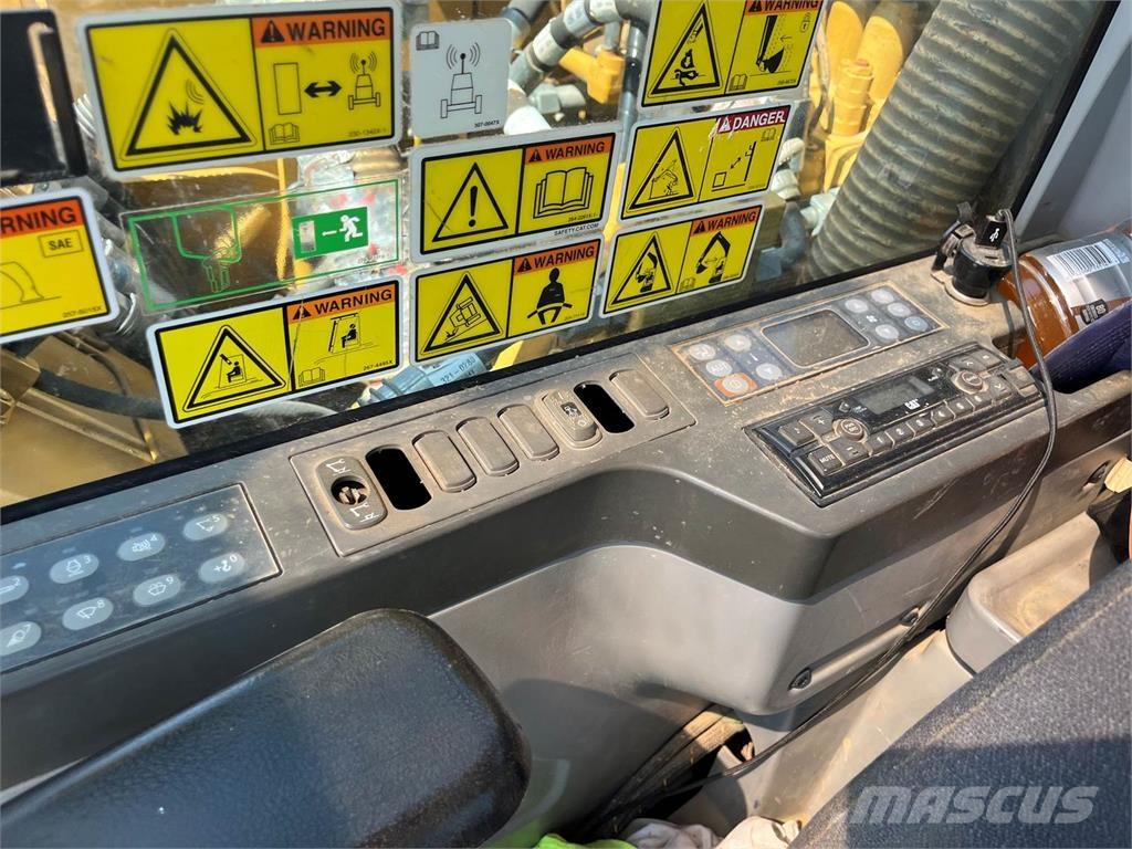 CAT 313FL Gravemaskiner på larvebånd