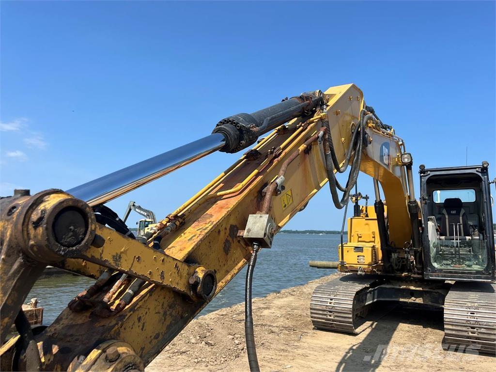 CAT 313FL Gravemaskiner på larvebånd