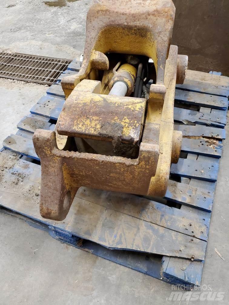 CAT 320DL Hurtigkoblere