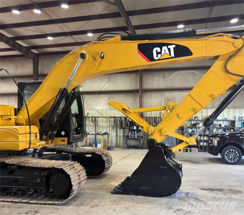 CAT 320DL Gravemaskiner på larvebånd