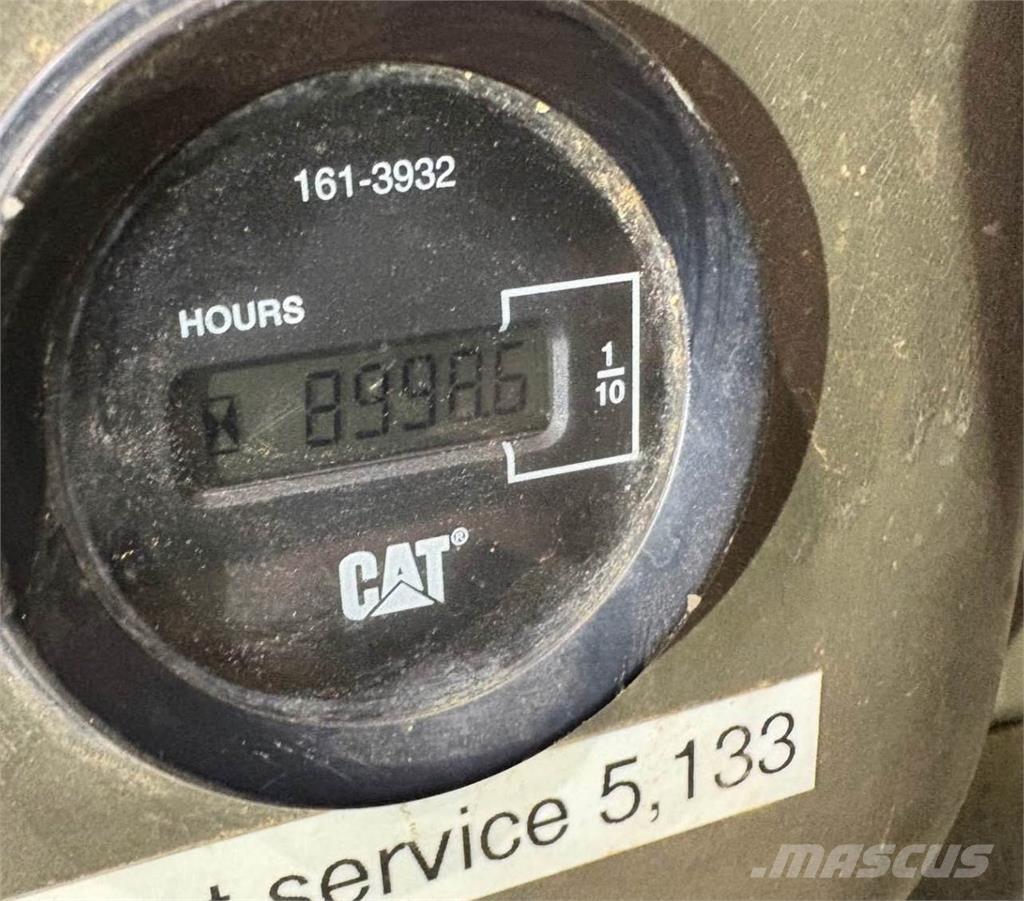 CAT 320DL Gravemaskiner på larvebånd