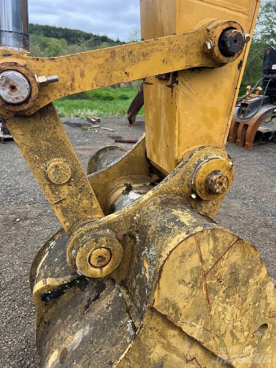 CAT 322C Gravemaskiner på larvebånd
