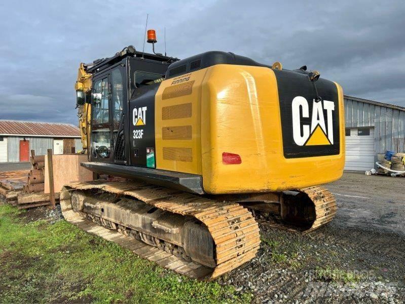 CAT 323FL Gravemaskiner på larvebånd