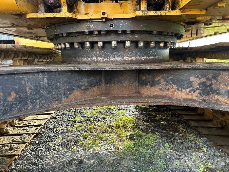 CAT 323FL Gravemaskiner på larvebånd