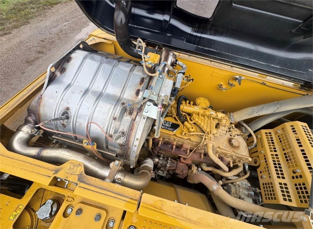 CAT 323FL Gravemaskiner på larvebånd