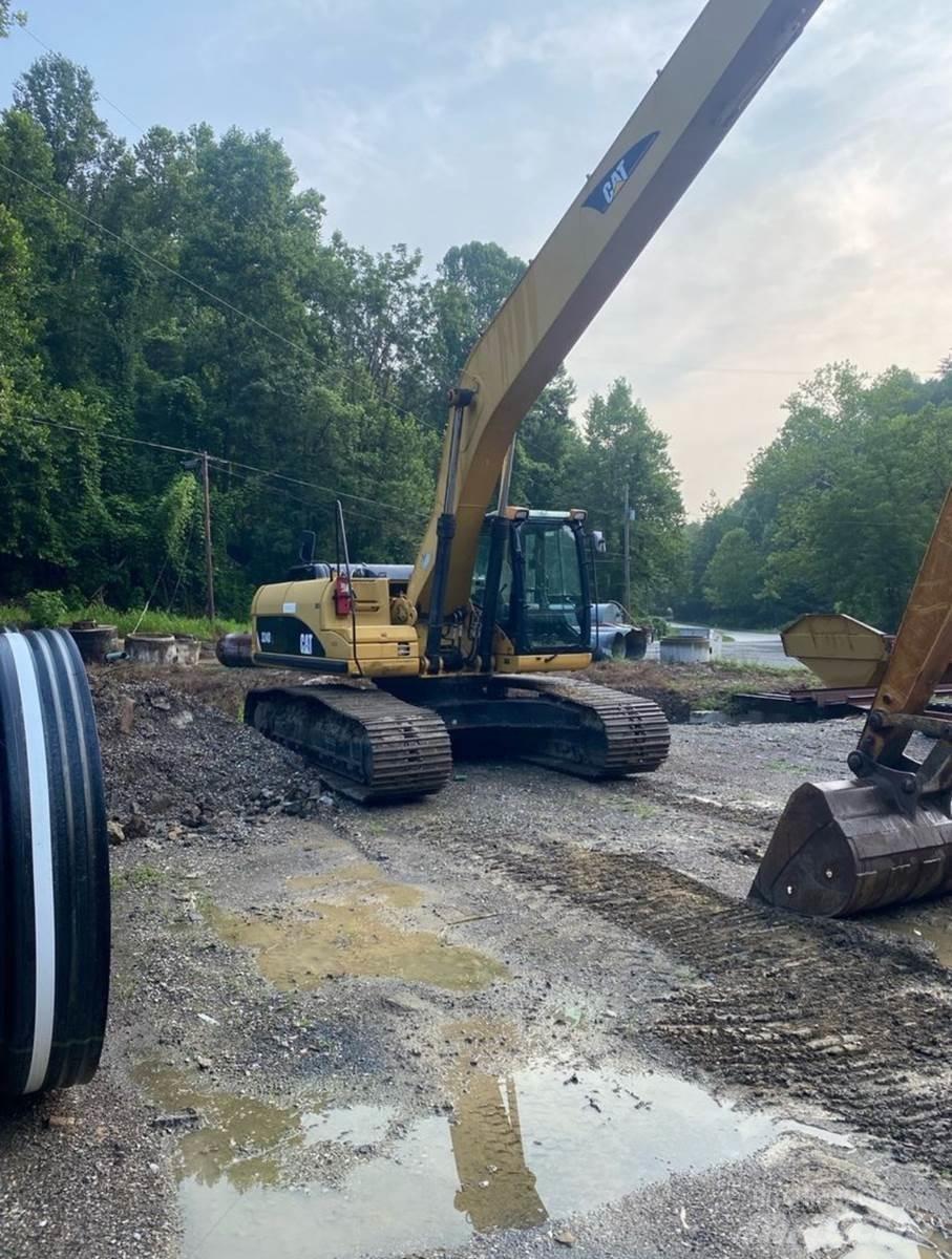 CAT 324DL Gravemaskiner med lang gravebom