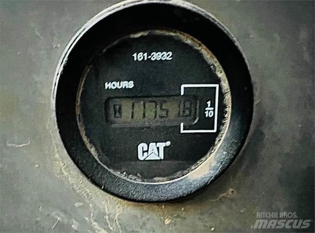 CAT 324DL Gravemaskiner på larvebånd