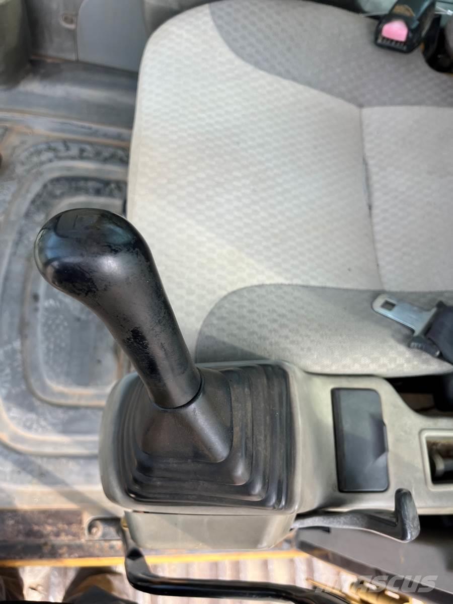 CAT 325DL Gravemaskiner på larvebånd