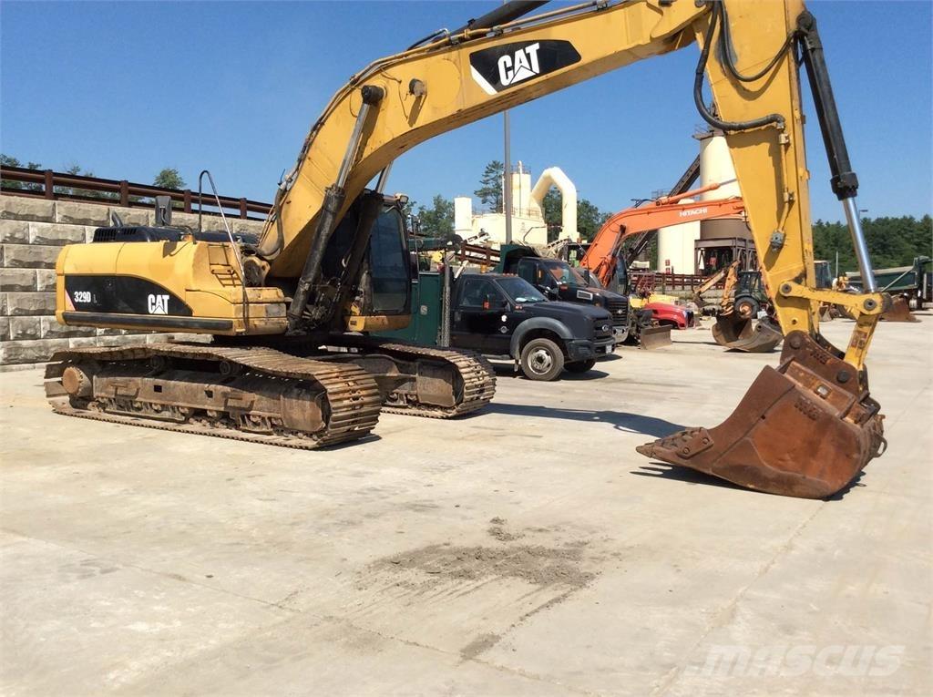 CAT 329DL Gravemaskiner på larvebånd