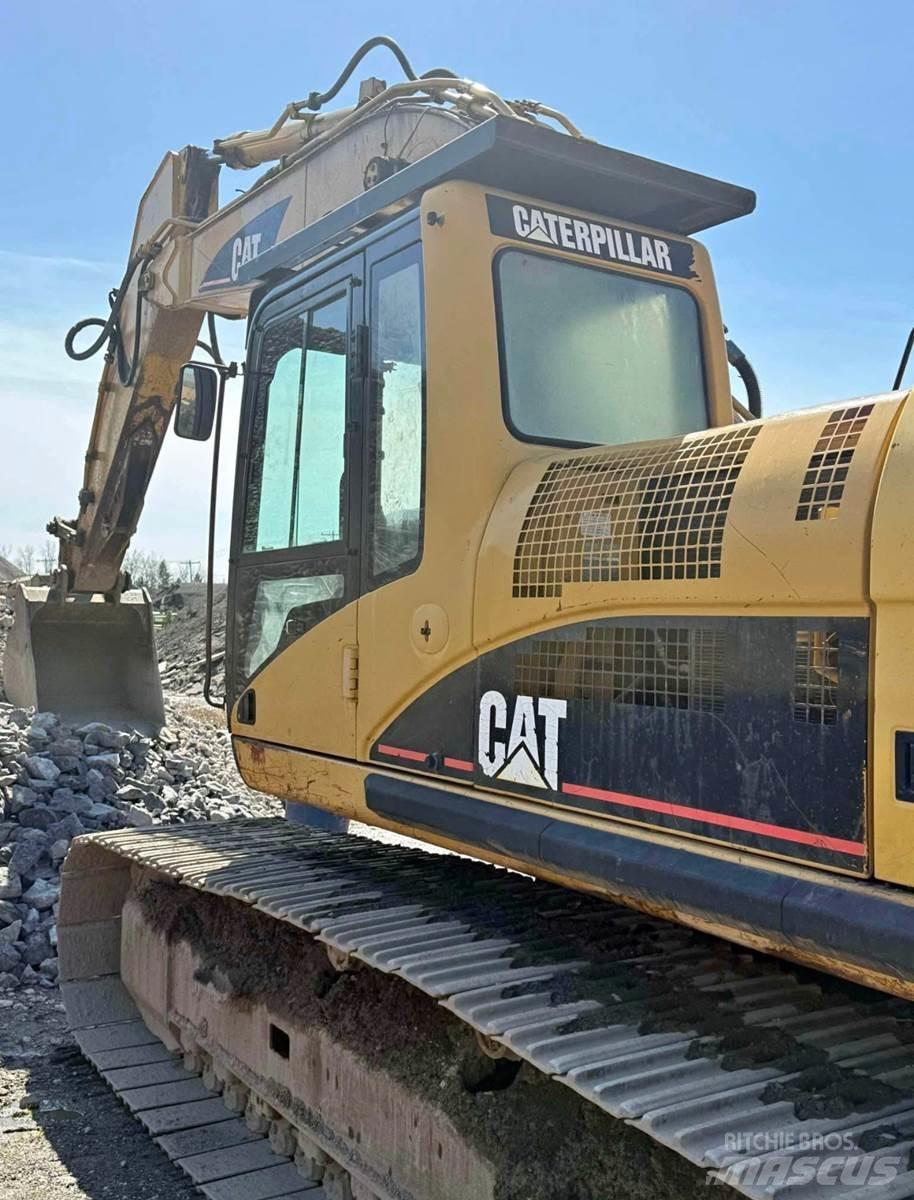 CAT 330C Gravemaskiner på larvebånd