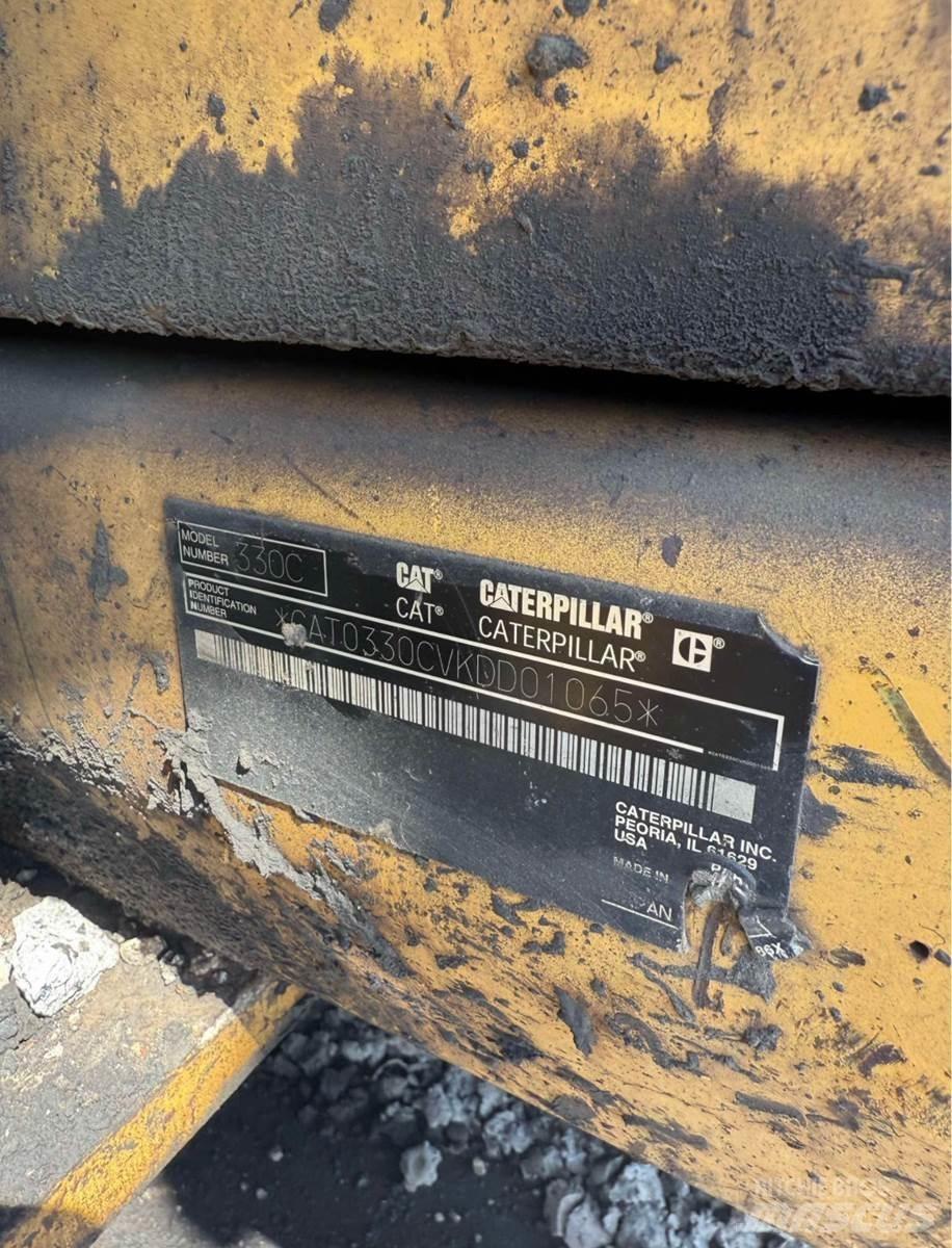 CAT 330C Gravemaskiner på larvebånd