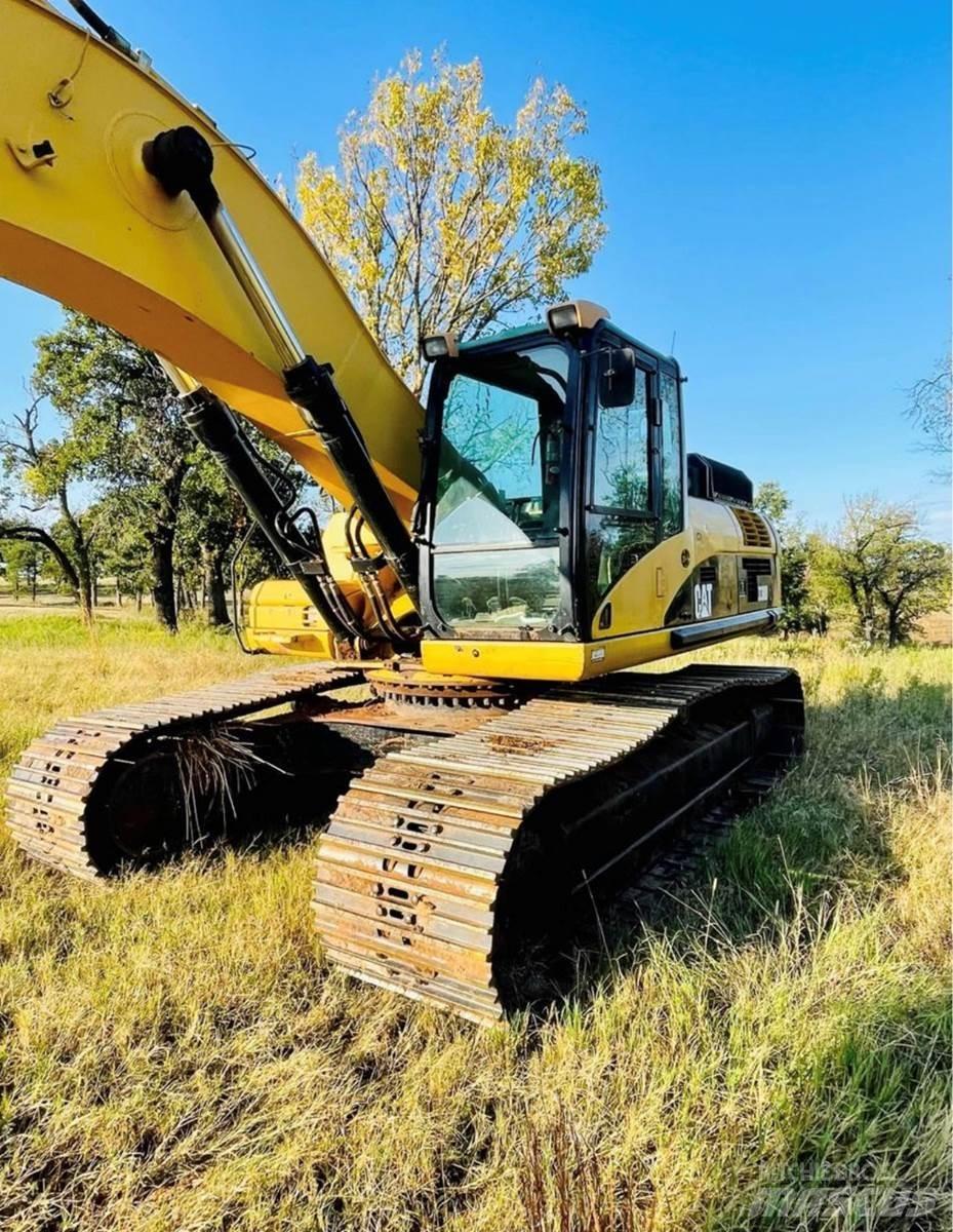 CAT 330DL Gravemaskiner på larvebånd