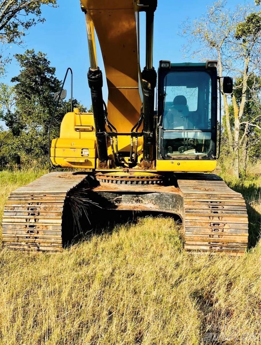 CAT 330DL Gravemaskiner på larvebånd
