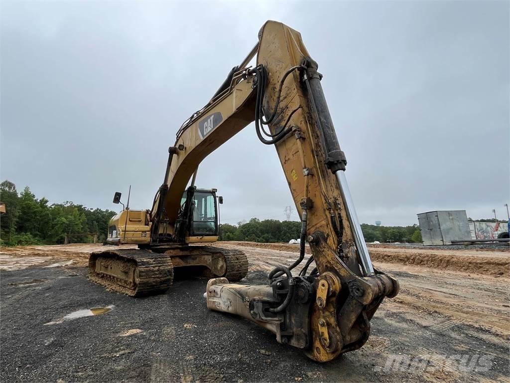 CAT 330DL Gravemaskiner på larvebånd