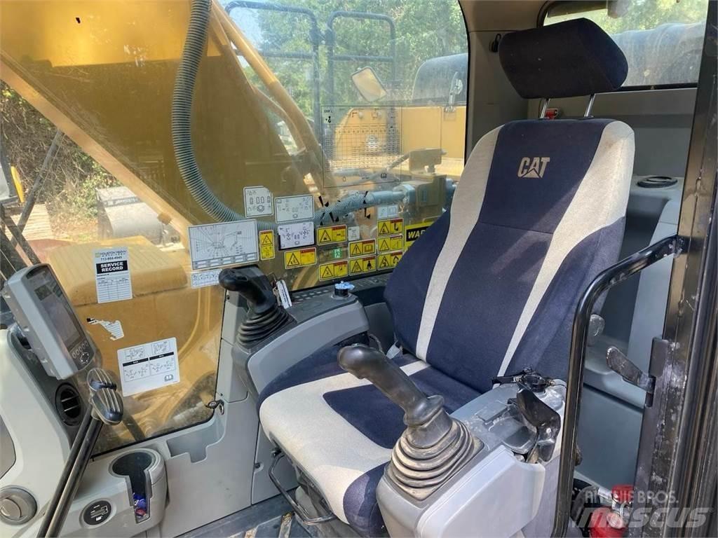 CAT 330FL Gravemaskiner på larvebånd