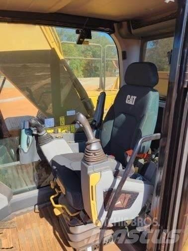 CAT 340 Gravemaskiner på larvebånd