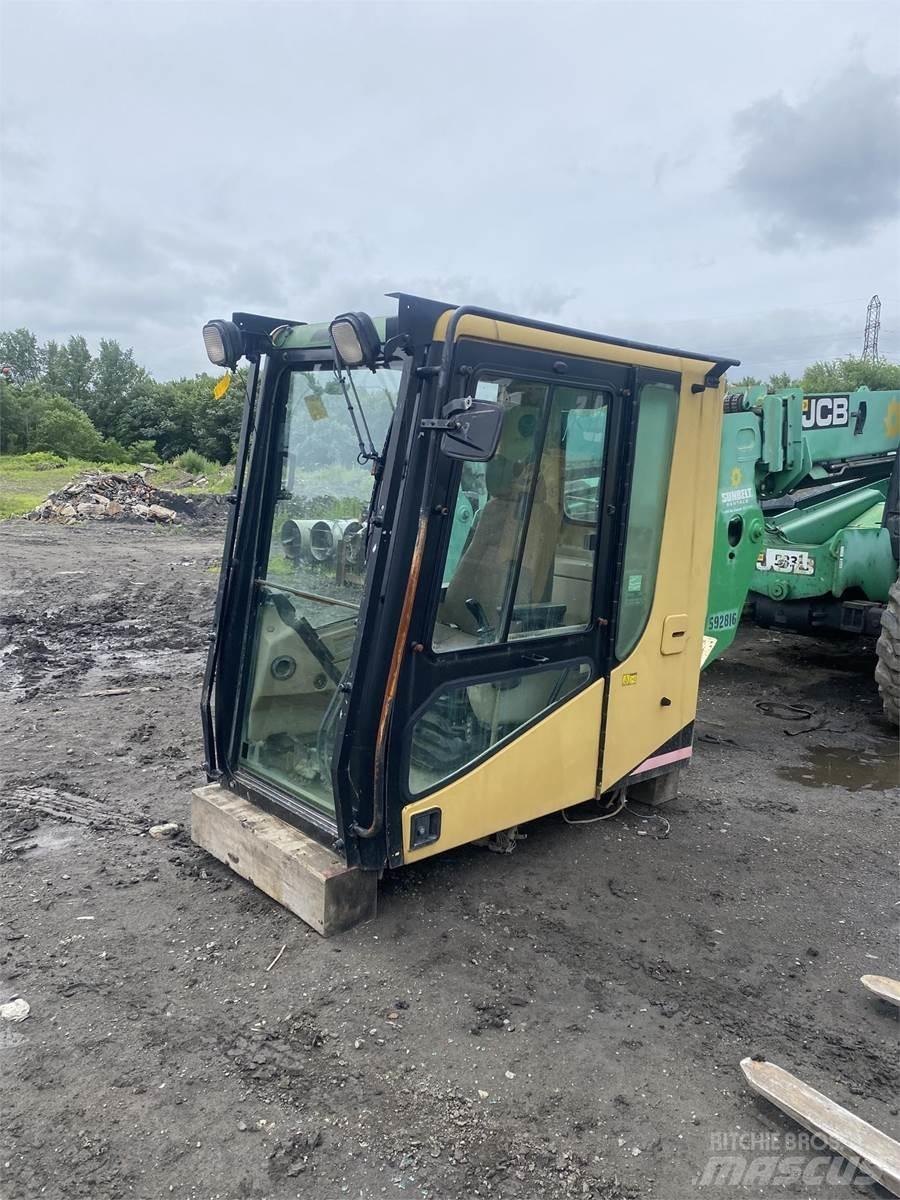 CAT 365 Kabiner og interiør