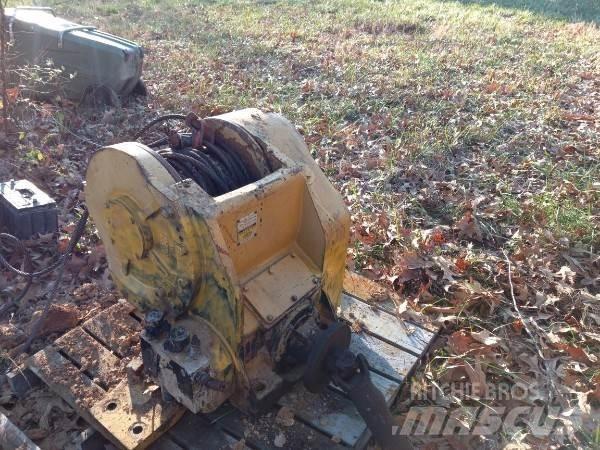 CAT 525B Skovspil