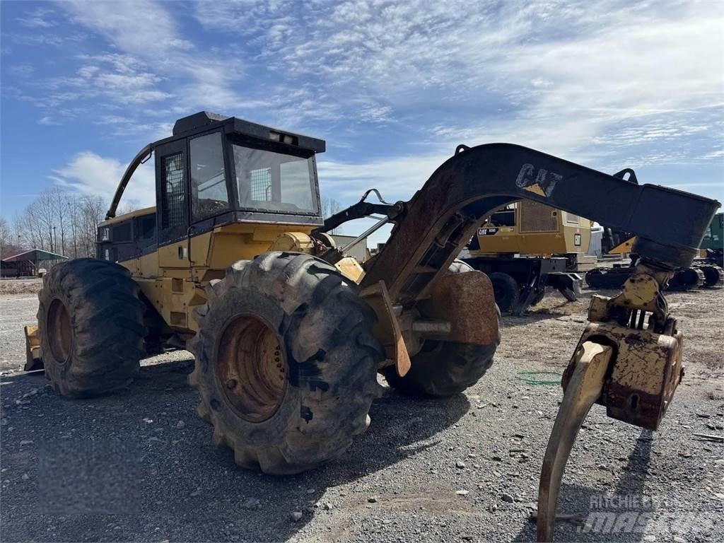 CAT 525B Udslæbningstraktorer