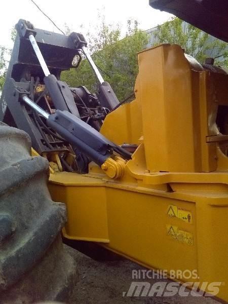 CAT 525C Udslæbningstraktorer