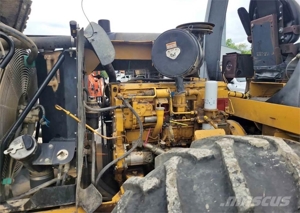 CAT 563C Jordvibrationstromler