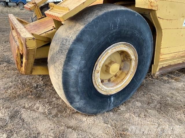 CAT 613B Skrabere