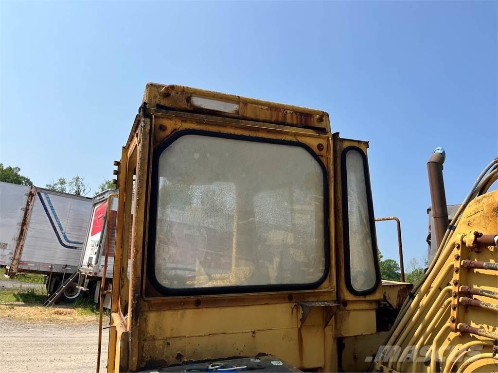 CAT 613C Skrabere
