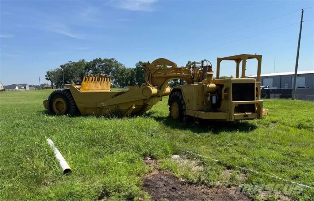 CAT 621B Skrabere