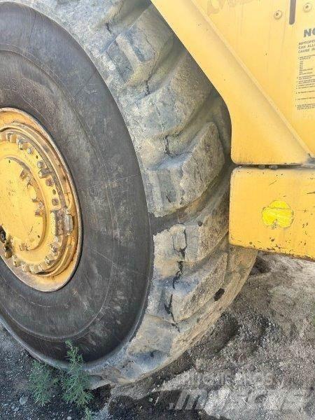 CAT 621G Skrabere