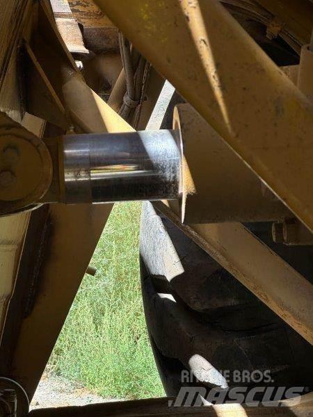 CAT 621G Skrabere