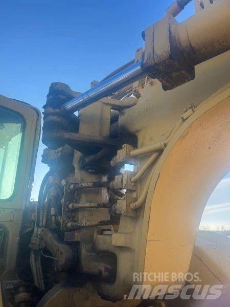 CAT 627B Skrabere