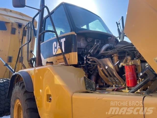 CAT 730 Terrængående lastbiler