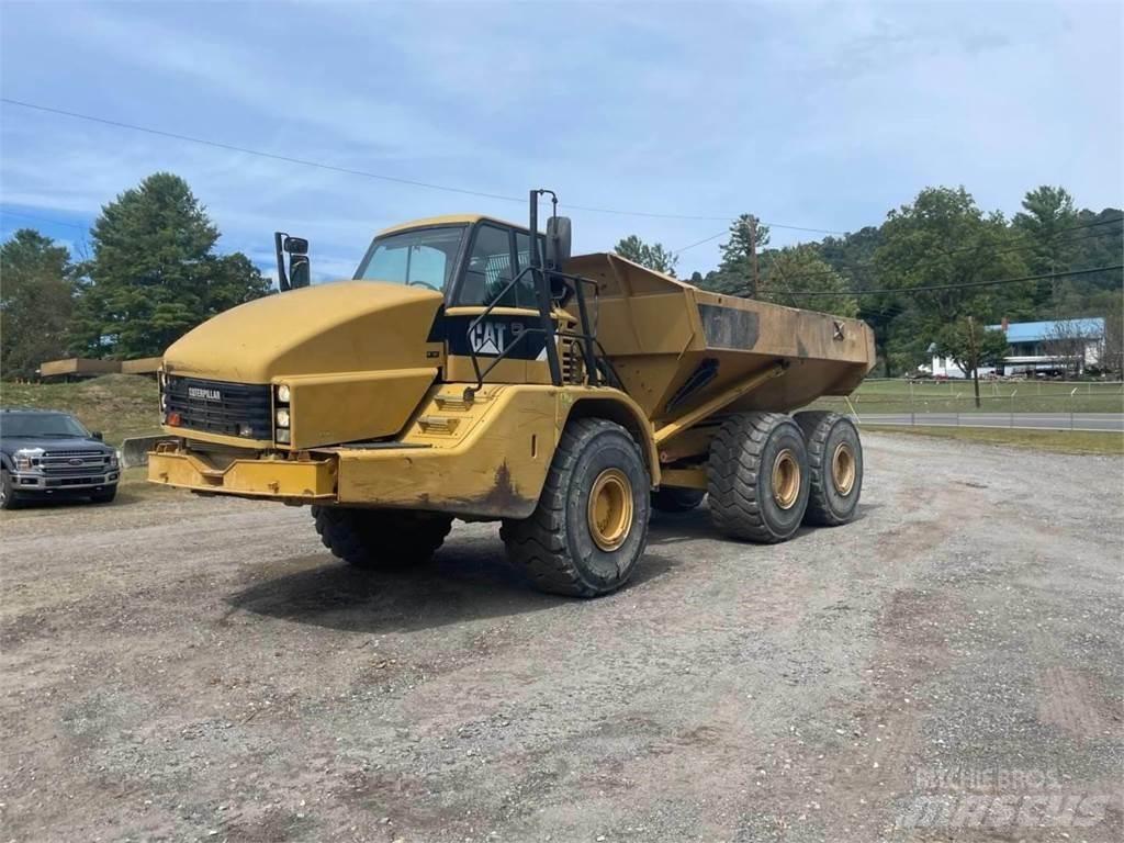 CAT 740 Terrængående lastbiler
