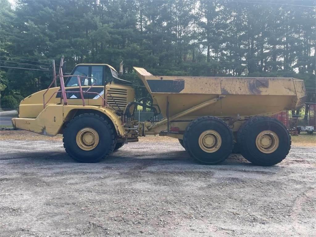 CAT 740 Terrængående lastbiler