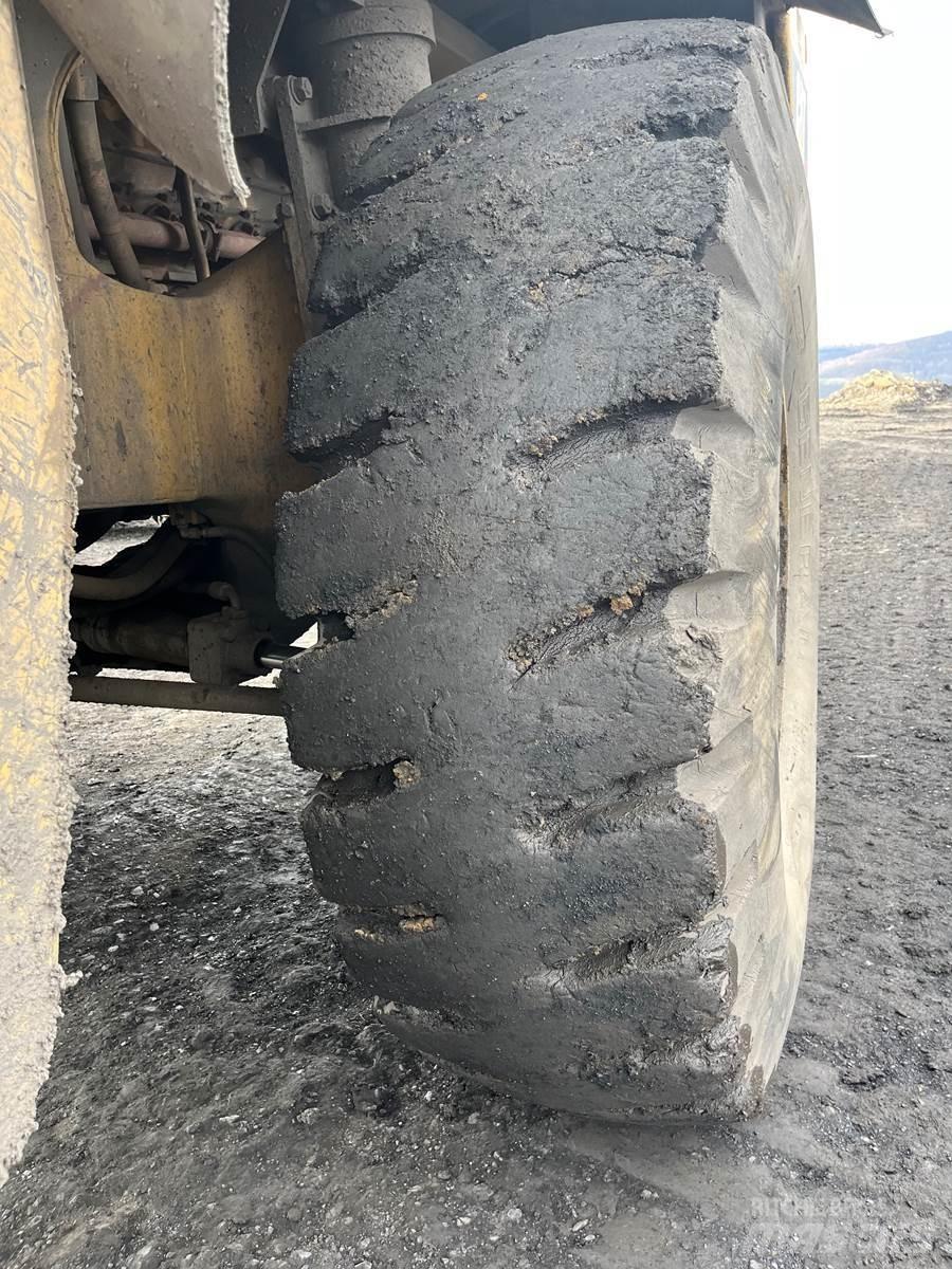 CAT 773B Terrængående lastbiler