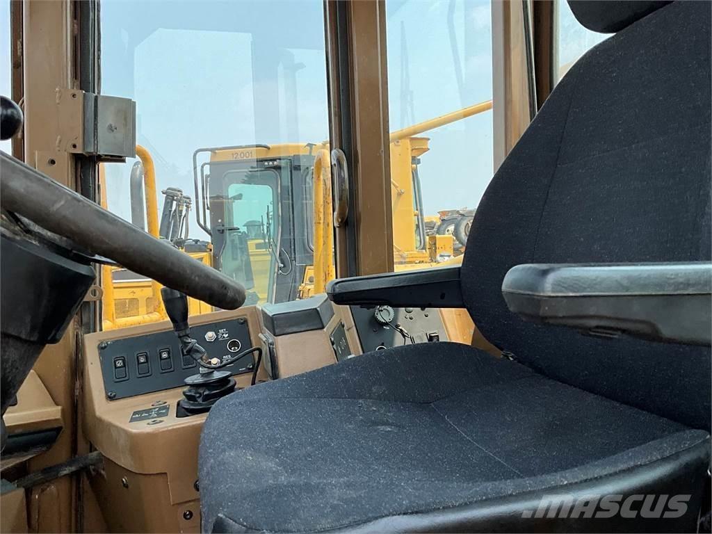 CAT 815F Jordvibrationstromler