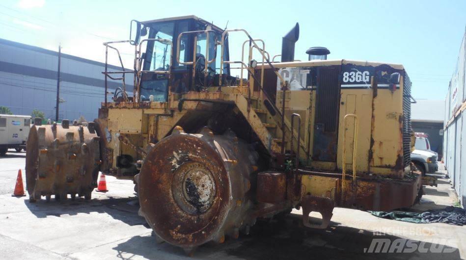 CAT 836G Affaldskompaktorer
