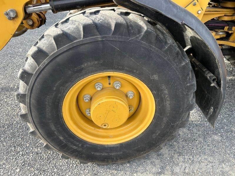 CAT 906M Læssemaskiner på hjul